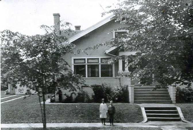 4053 NE 30th, built by Donahue in 1912. Two similar but smaller bungalows were built by Donahue at 4705 NE 24th and 3414 NE 42nd. Photo courtesy of Morrison Family, Author's Collection