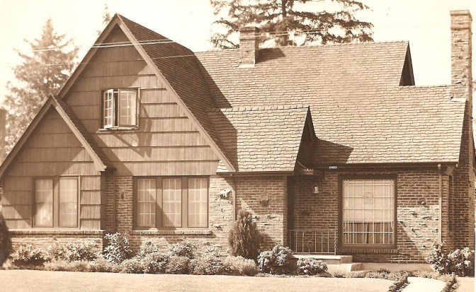 ne-32nd-place1 Birkemeier's English Cottage Style. xxxx NE 32nd Place.