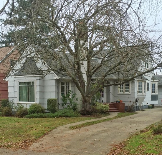 4404 NE Cesar Chavez Blvd